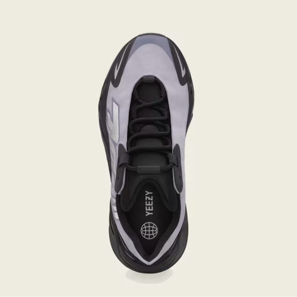 Yeezy 700